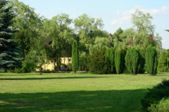 Tereny wewnątrz naszego kompleksu budynków